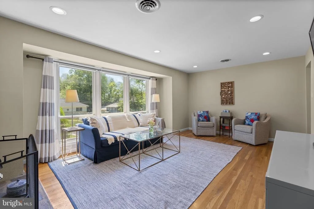 Photo of 52 SUNSET DRIVE