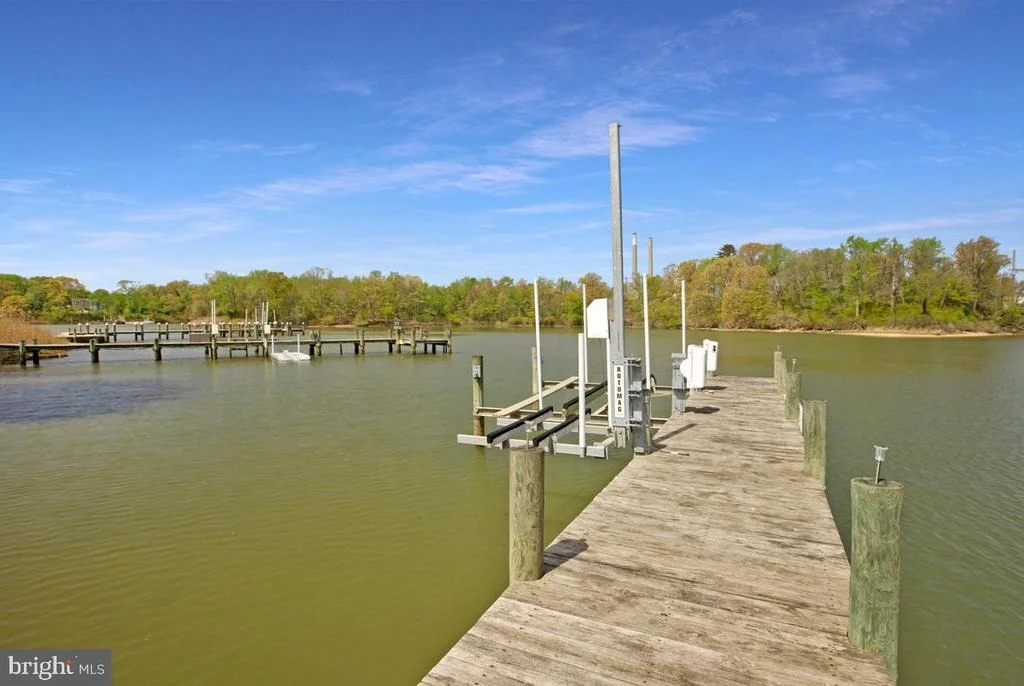 Photo of 7801 WATERVIEW