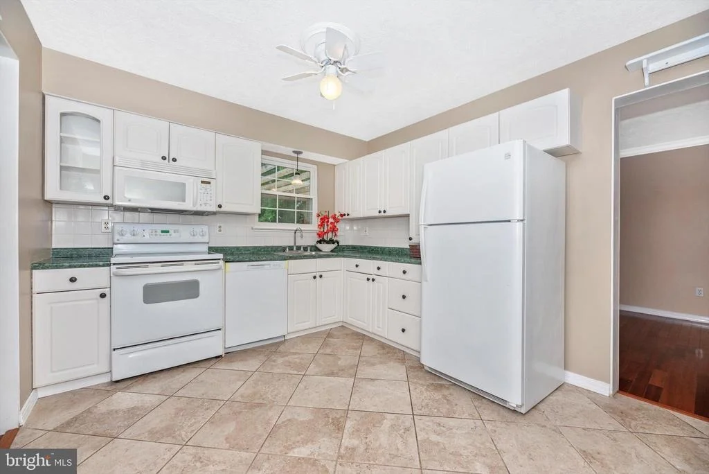 Photo of 484 HILLCREST DRIVE