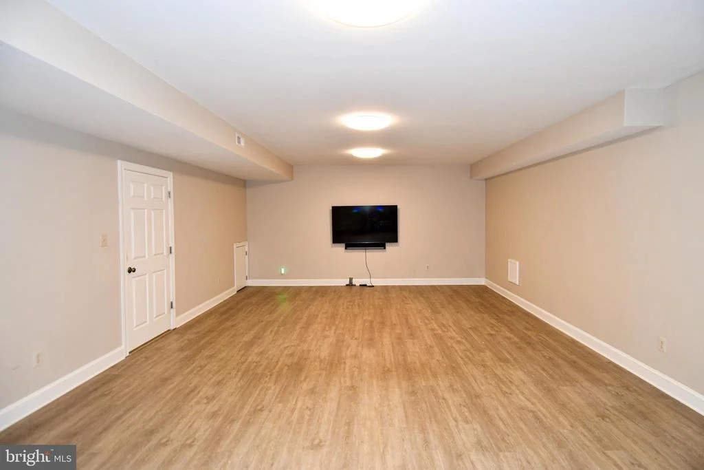 Photo of 7808 SOUTHDOWN ROAD
