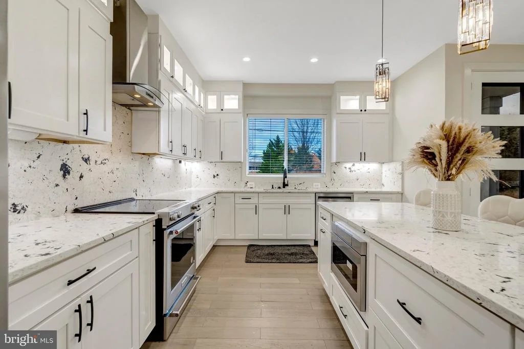 Photo of 8709 YORKSHIRE LANE