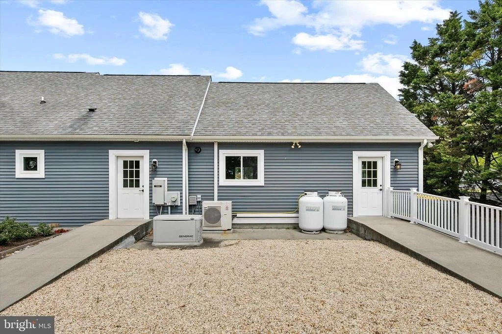 Photo of 28880 HUDSON ROAD