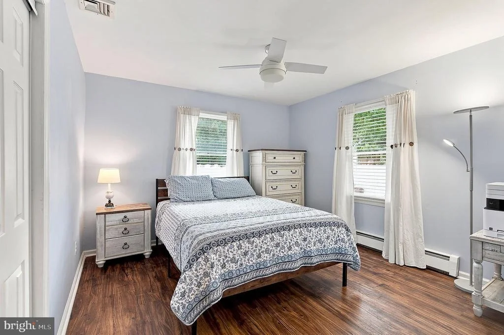 Photo of 2215 LONGWOOD DRIVE