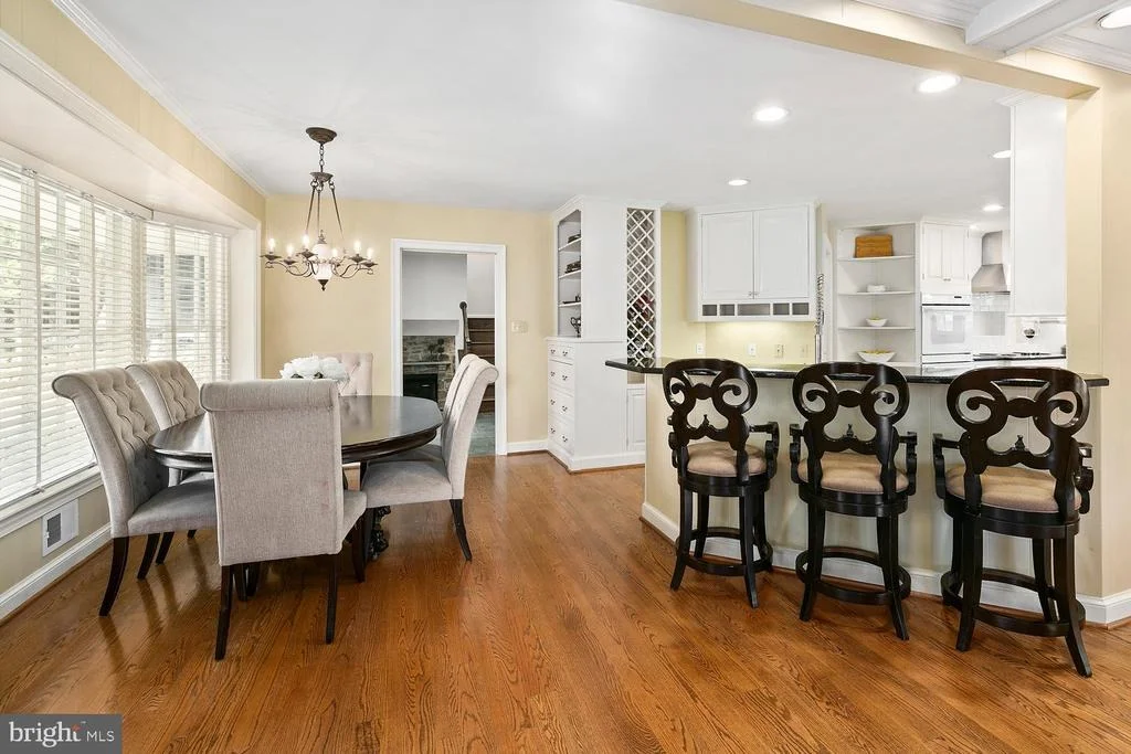 Photo of 1613 FOREST LANE