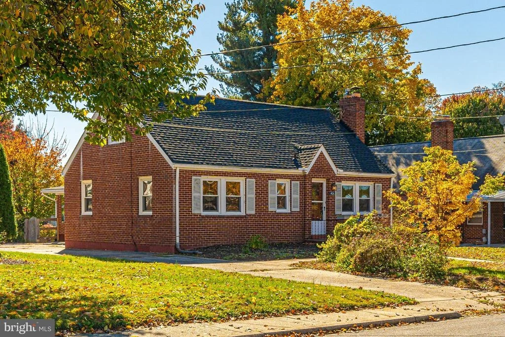 Photo of 406 LEE PLACE