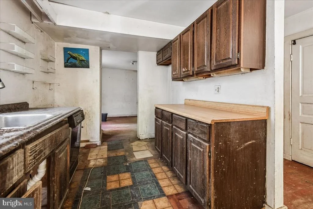 Photo of 8472 FREDERICK ROAD