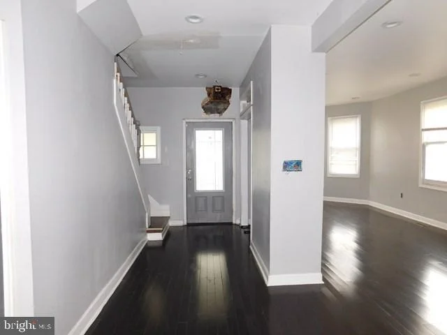 Photo of 4429 POWELL AVENUE