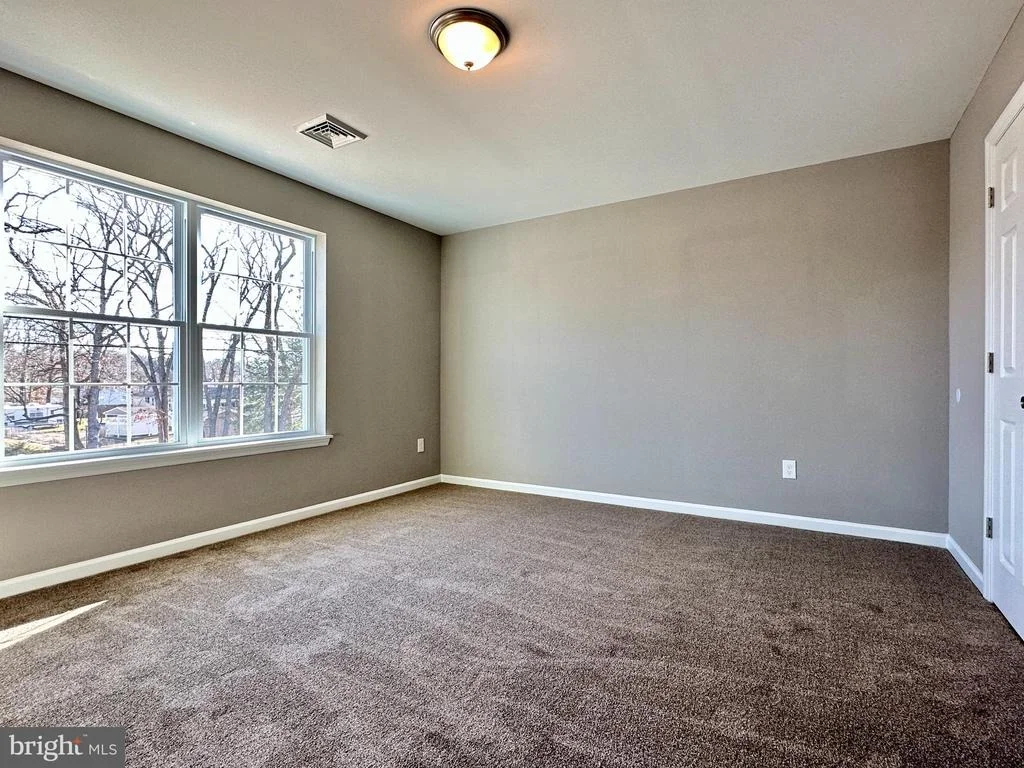 Photo of 1062 HICKORY DRIVE