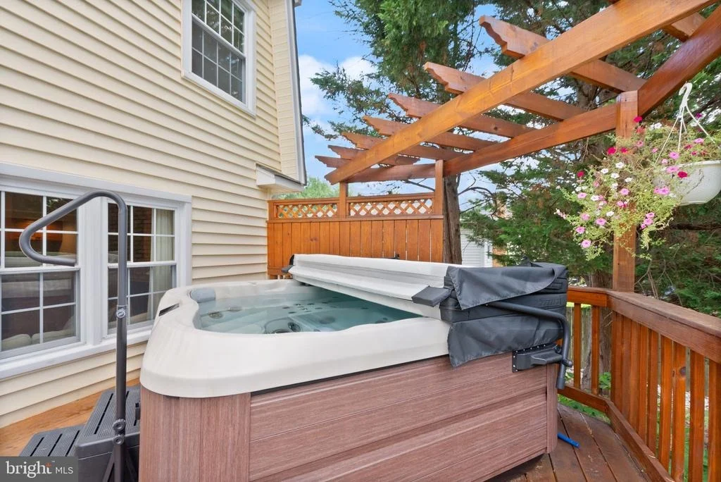 Photo of 8906 TAILCOAT COURT