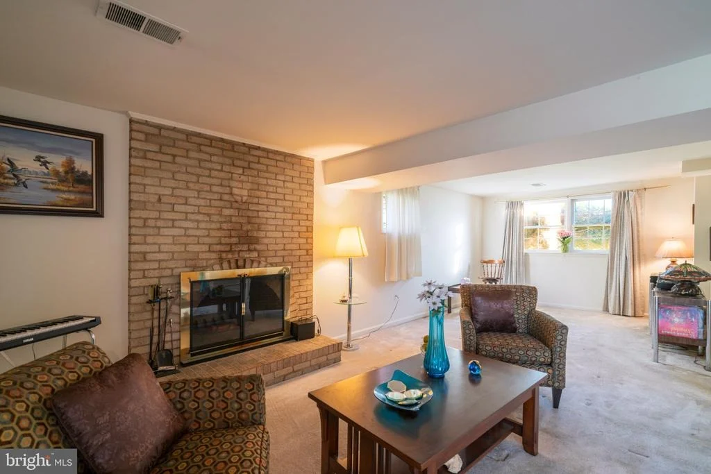 Photo of 4709 IRIS PLACE