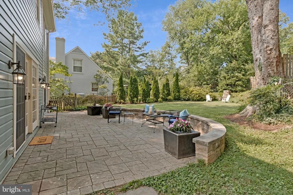 Photo of 4701 RIVER ROAD