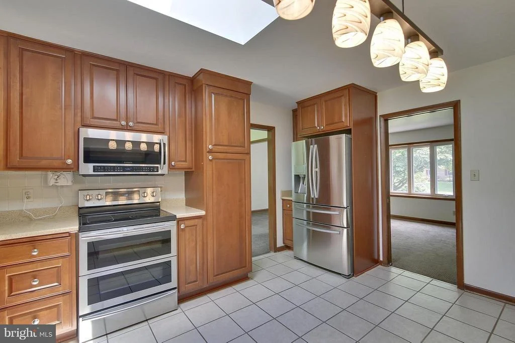 Photo of 8235 GLENDALE DRIVE
