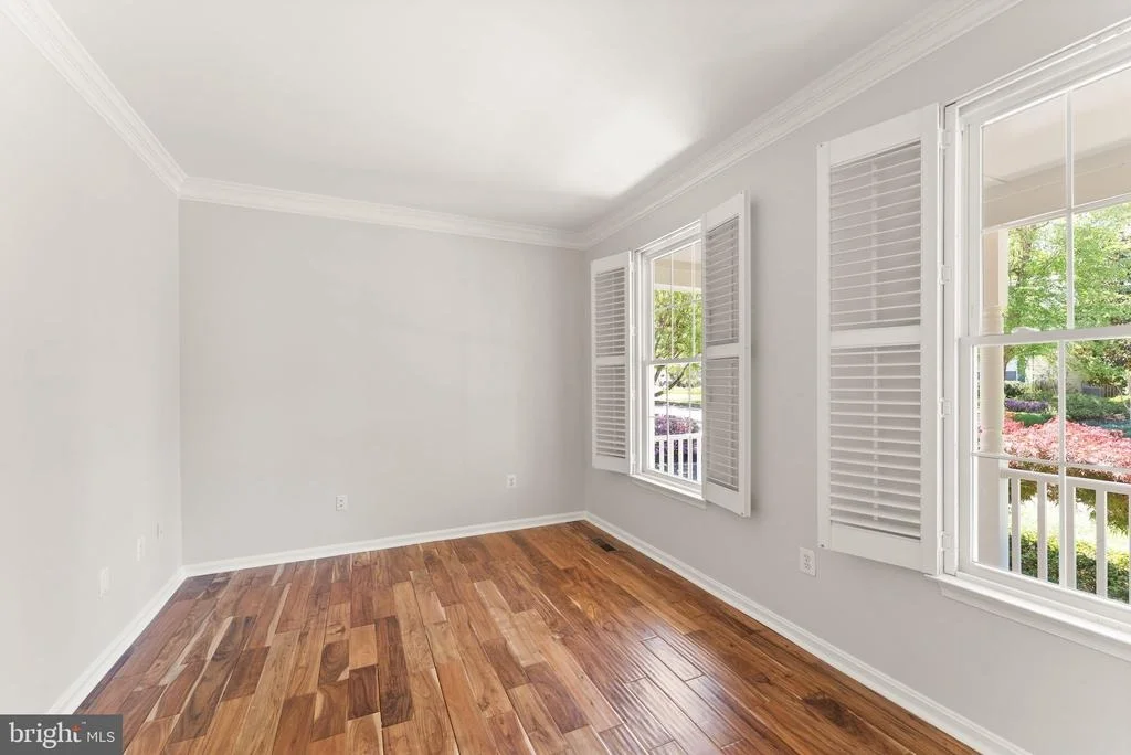 Photo of 817 KENNETH PLACE SE