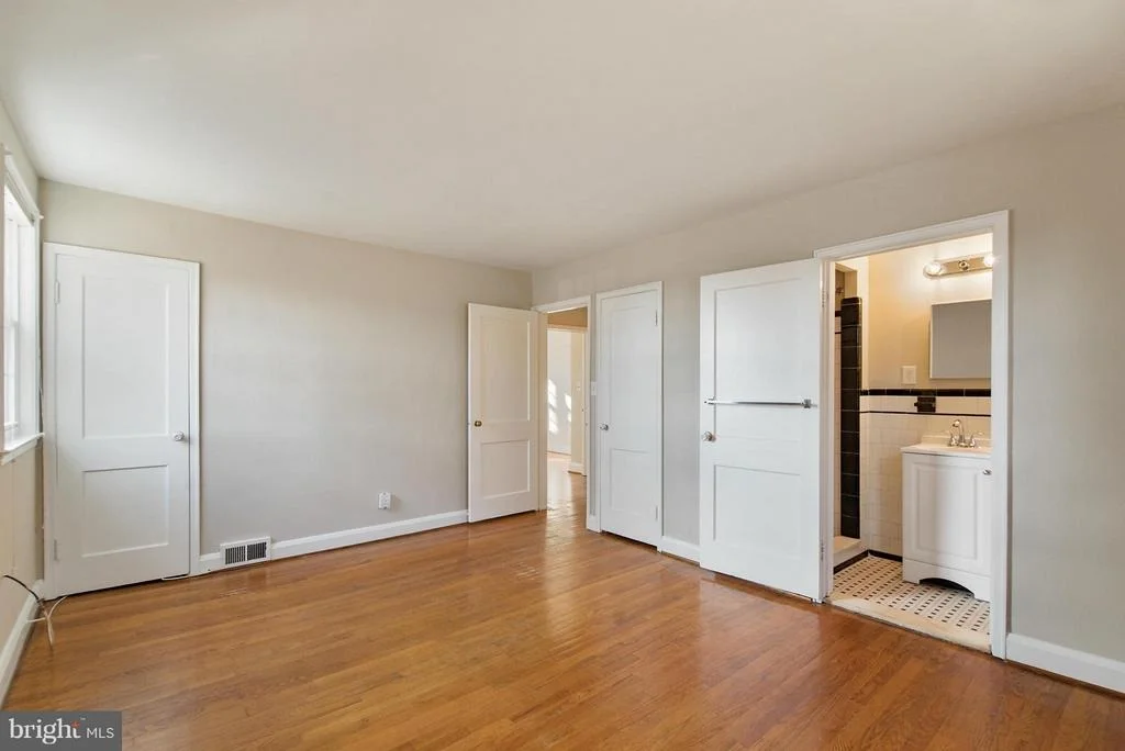 Photo of 3900 DEEPWOOD ROAD