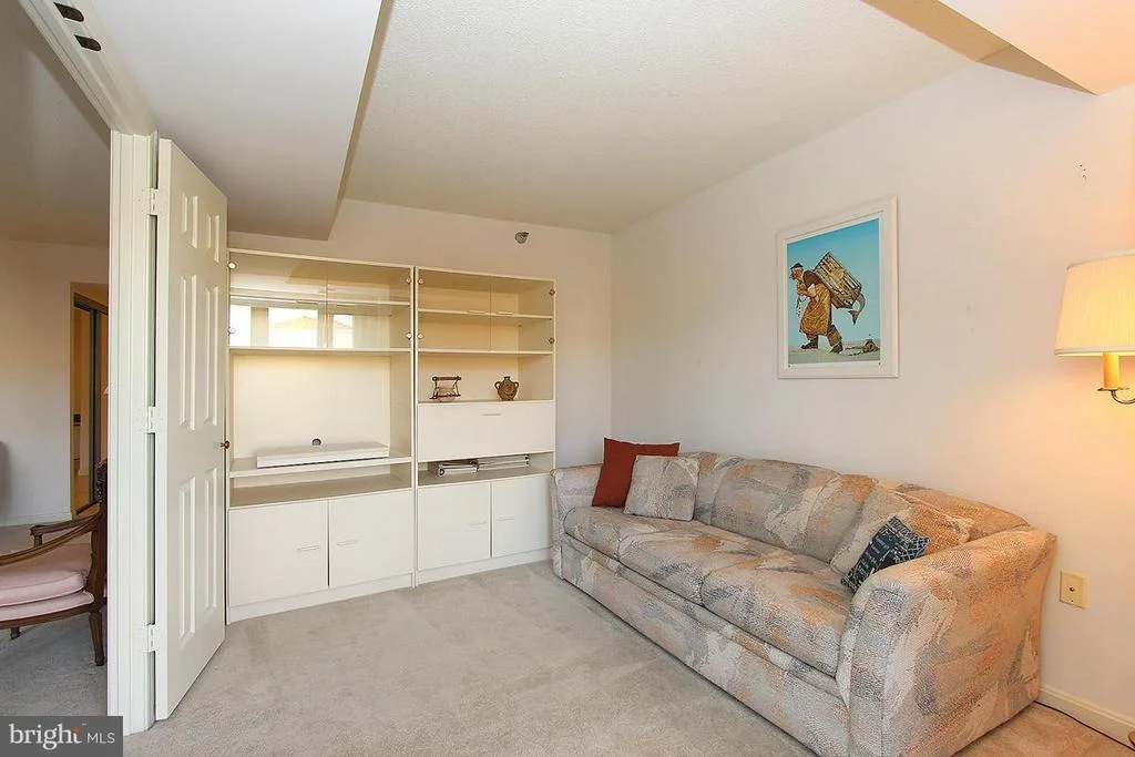 Photo of Unit 304 at 14800 PENNFIELD CIRCLE