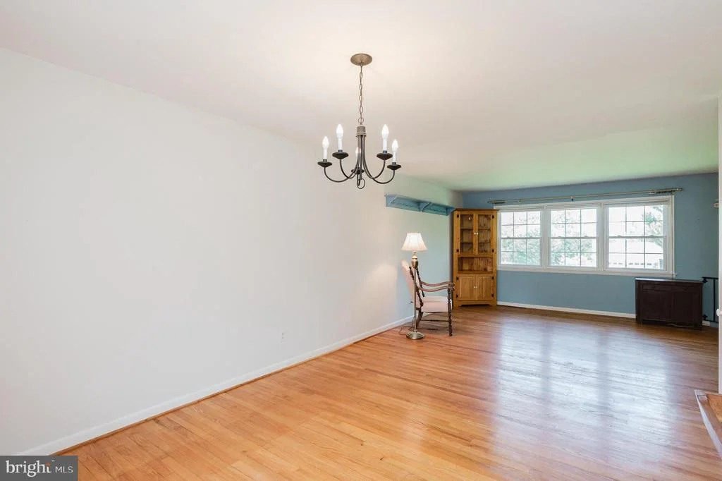 Photo of 1306 GRANDVIEW COURT