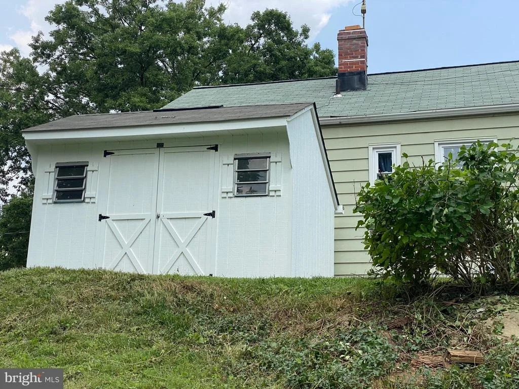 Photo of 4512 FURMAN ROAD