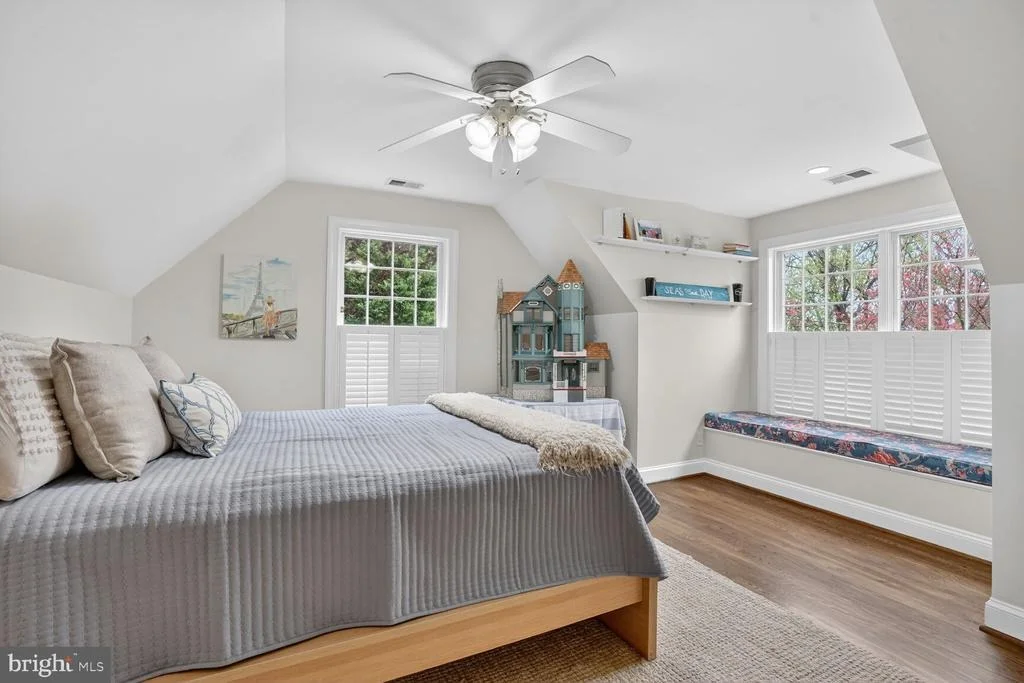 Photo of 4837 W STREET NW