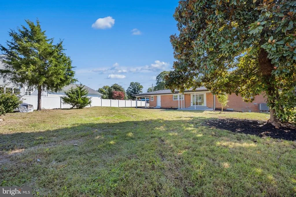 Photo of 305 RIVER BEND ROAD