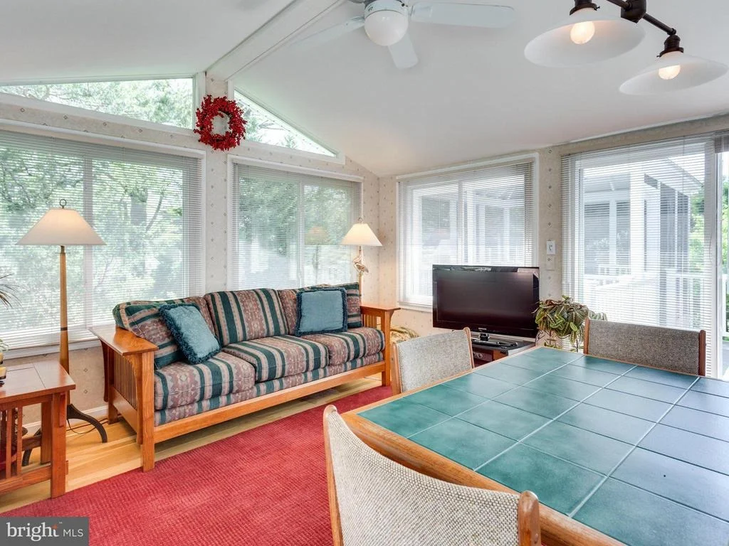 Photo of 1827 DEER DRIVE
