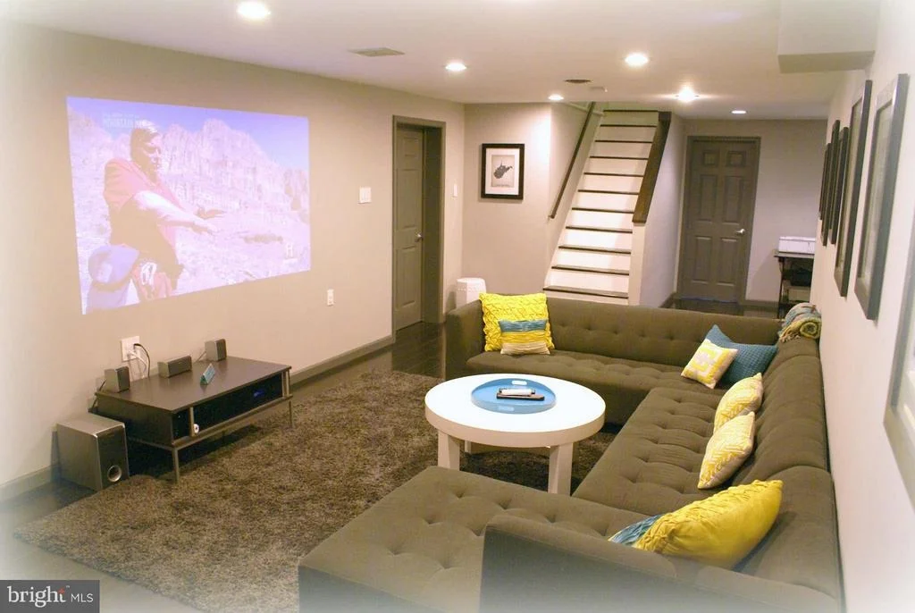 Photo of 8216 GLENDALE DRIVE