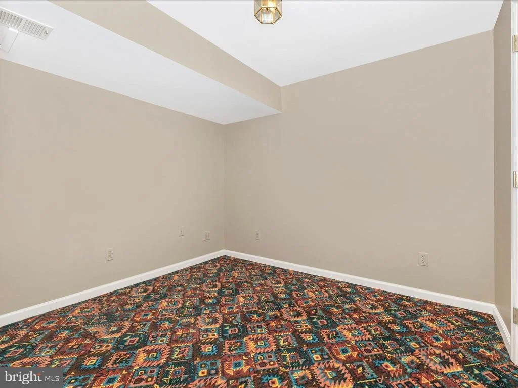 Photo of 112 BOOKHAM LANE