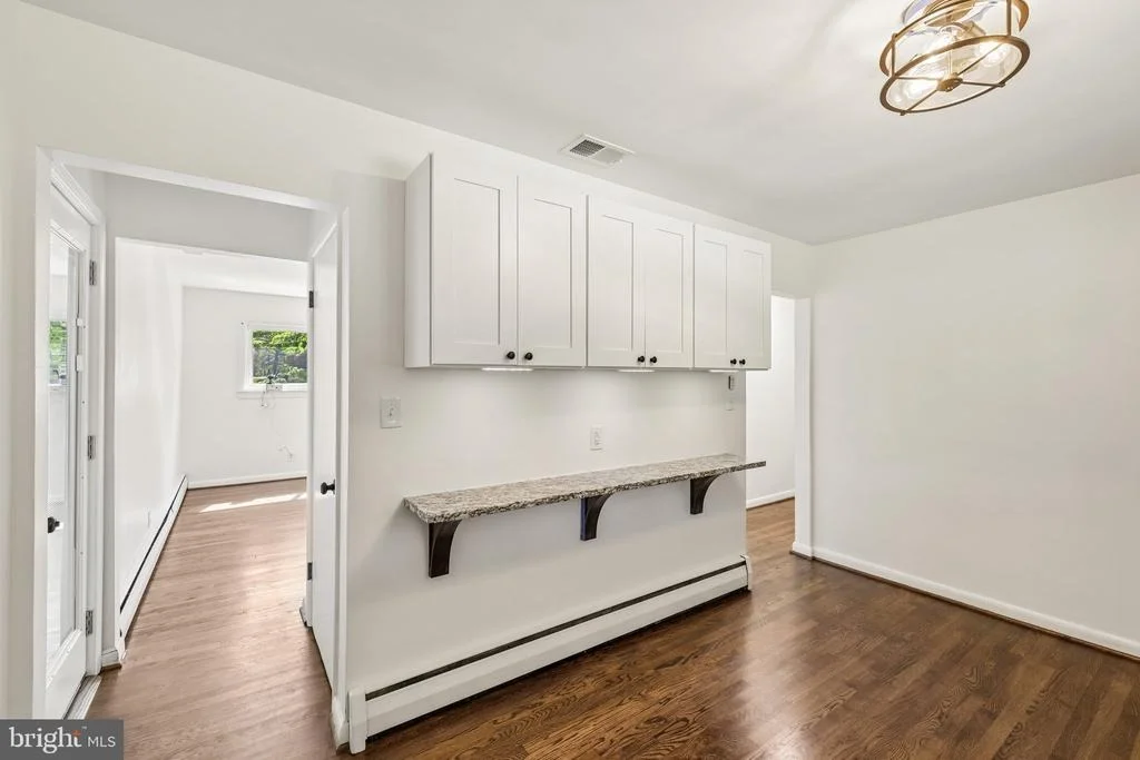 Photo of 816 MEADOW ROAD
