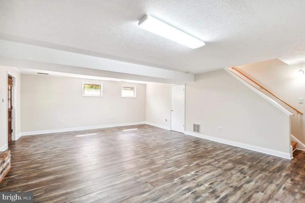 Photo of 882 DIAMOND DRIVE