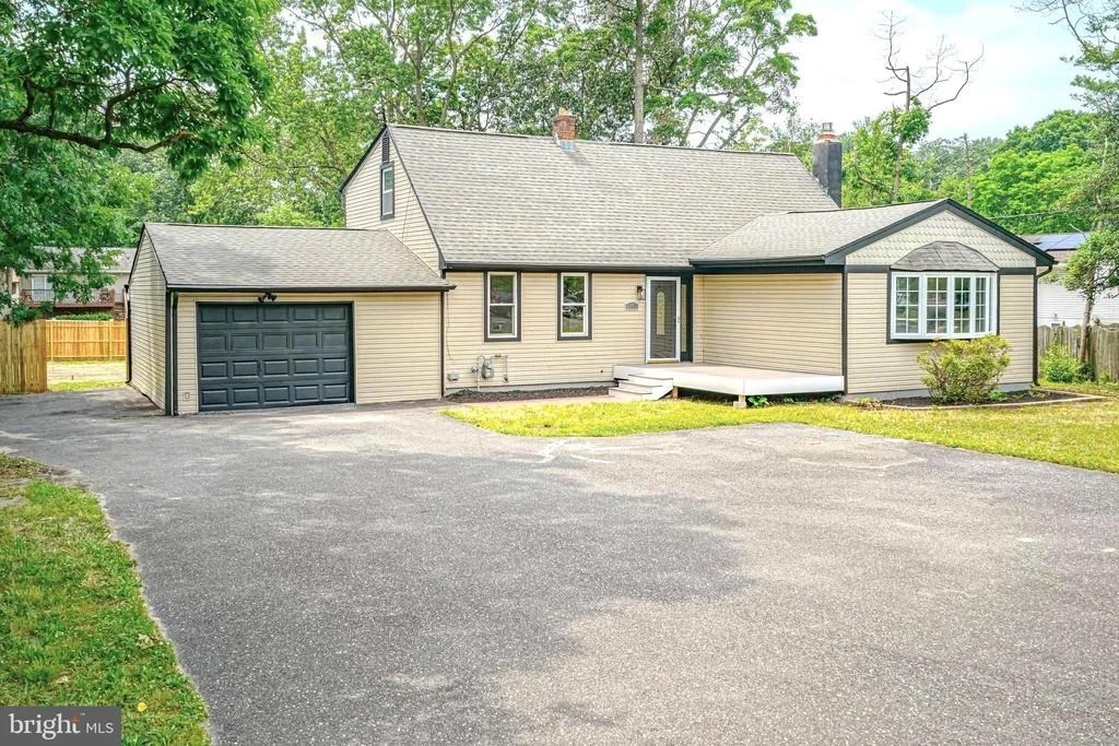 Photo of 299 HICKSTOWN ROAD