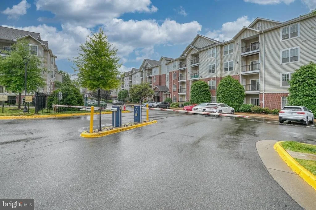 Photo of Unit 4310 at 1580 SPRING GATE DRIVE