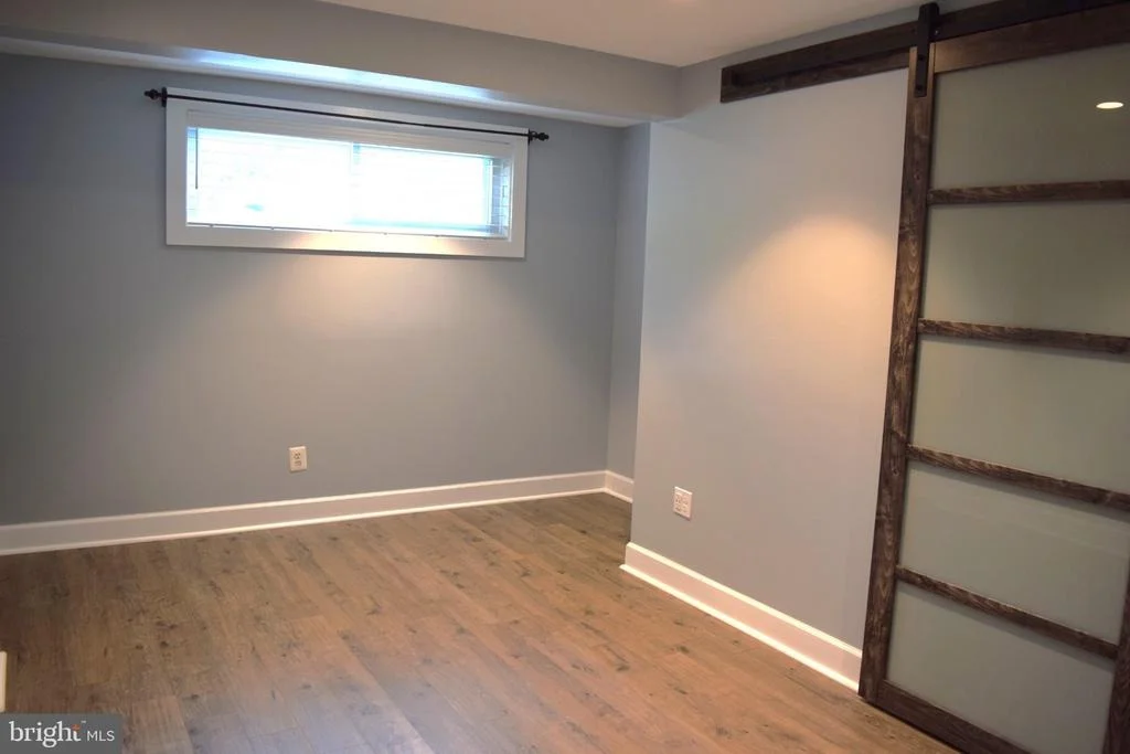 Photo of 1219 DOWNS DRIVE