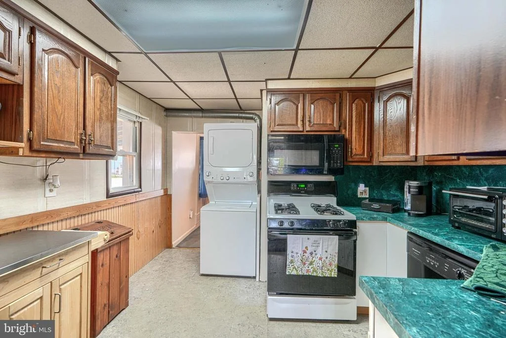 Photo of 7813 FAIRGREEN ROAD