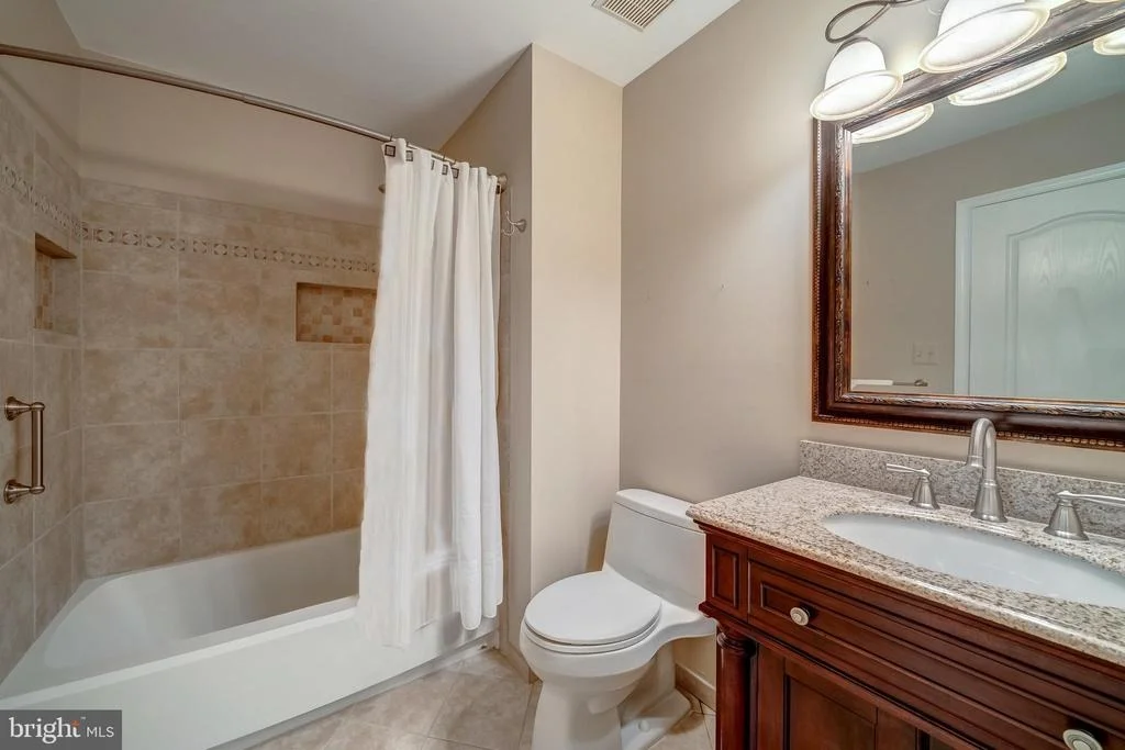 Photo of 2902 STRATHAVEN PLACE