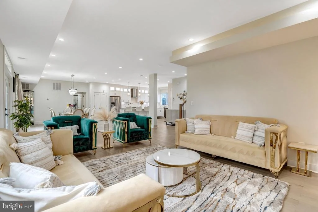 Photo of 8709 YORKSHIRE LANE