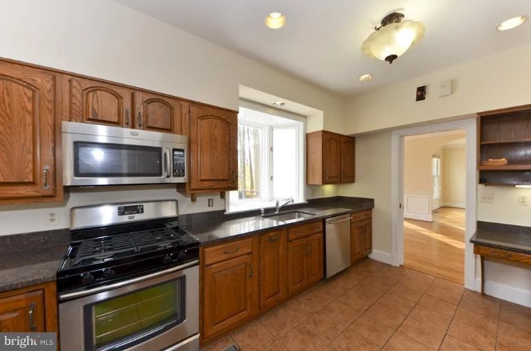 Photo of 6509 BELLAMINE COURT