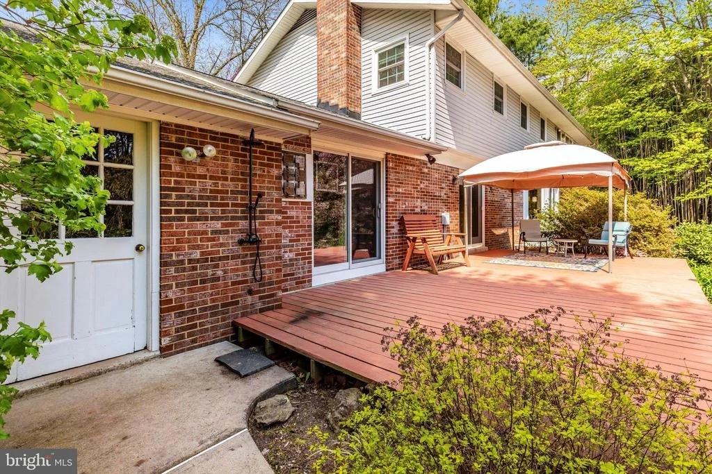 Photo of 28313 HONEYSUCKLE DRIVE