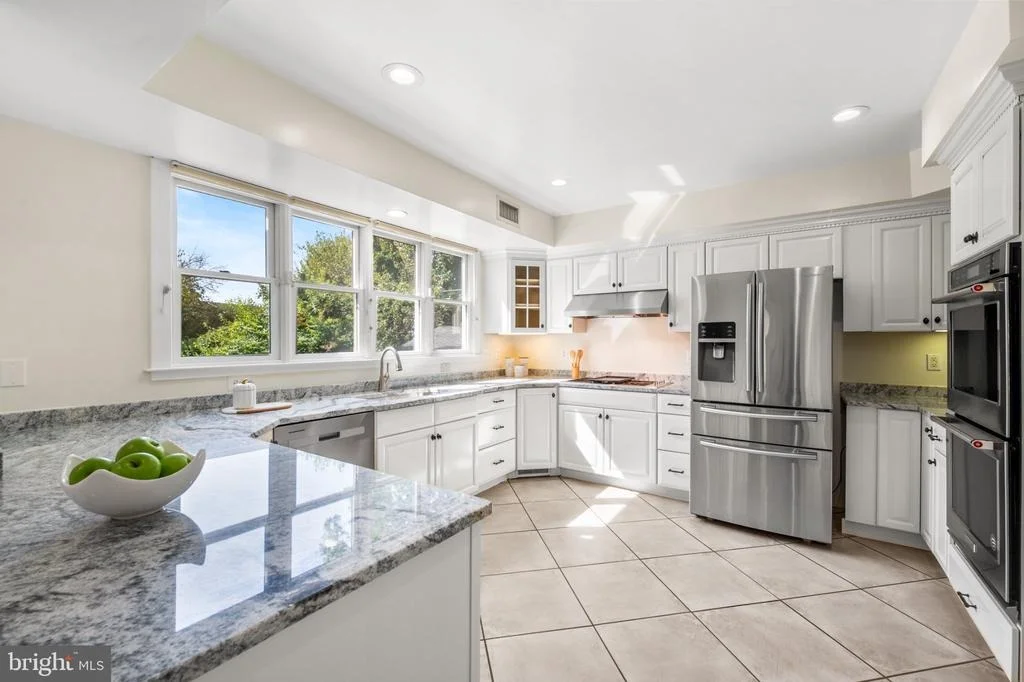 Photo of 406 LEIGHTON AVENUE
