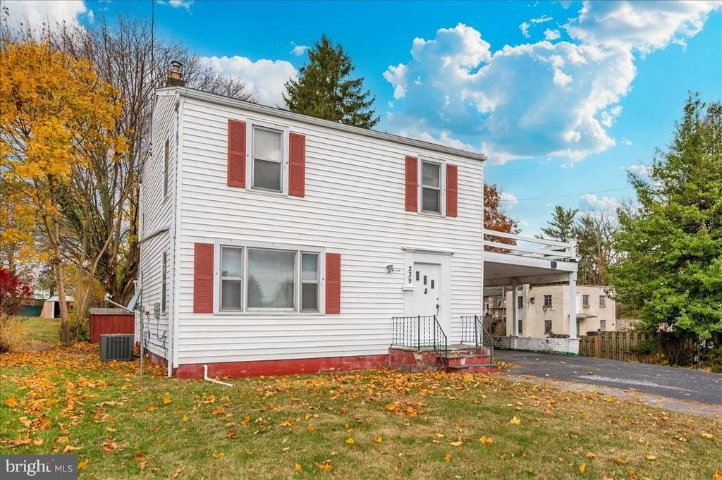 Photo of 239 DEVONSHIRE ROAD NE