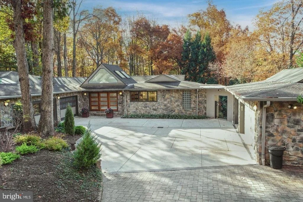Photo of 15130 SPRINGFIELD ROAD