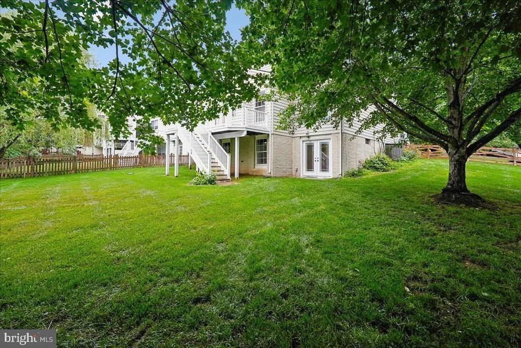 Photo of 320 N CONSTITUTION WAY
