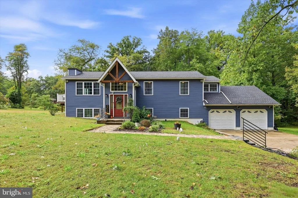Photo of 615 FOX RUN ROAD