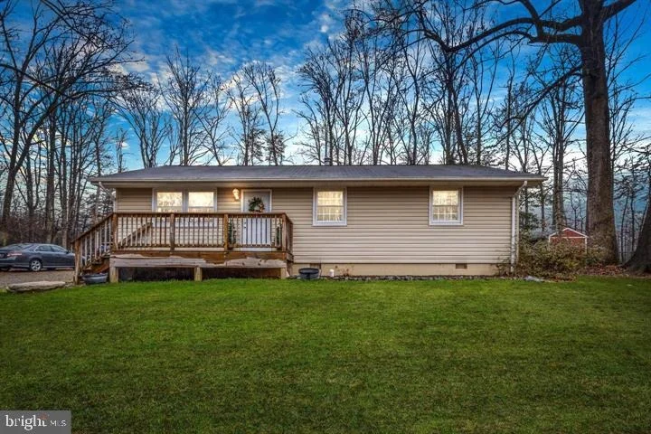 Photo of 7013 TRAILS END ROAD