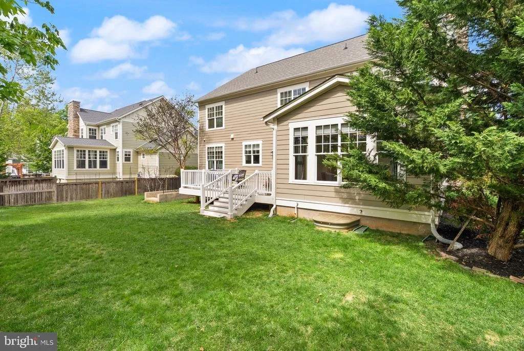 Photo of 41125 SHEFFIELD FOREST DRIVE