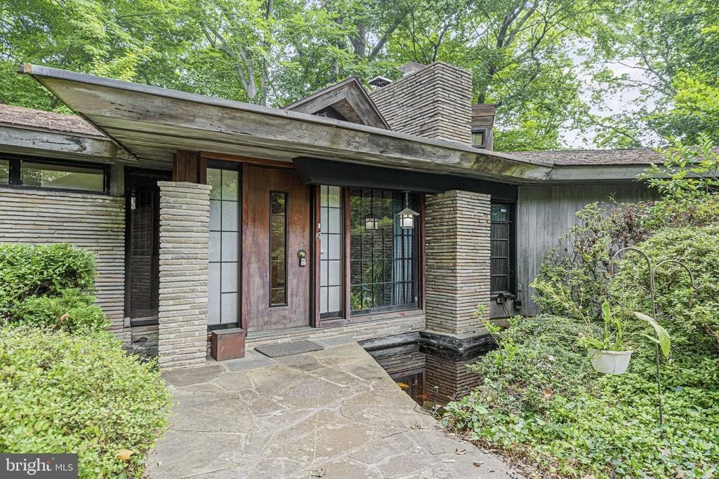 Photo of 2 BUTTONWOOD LANE