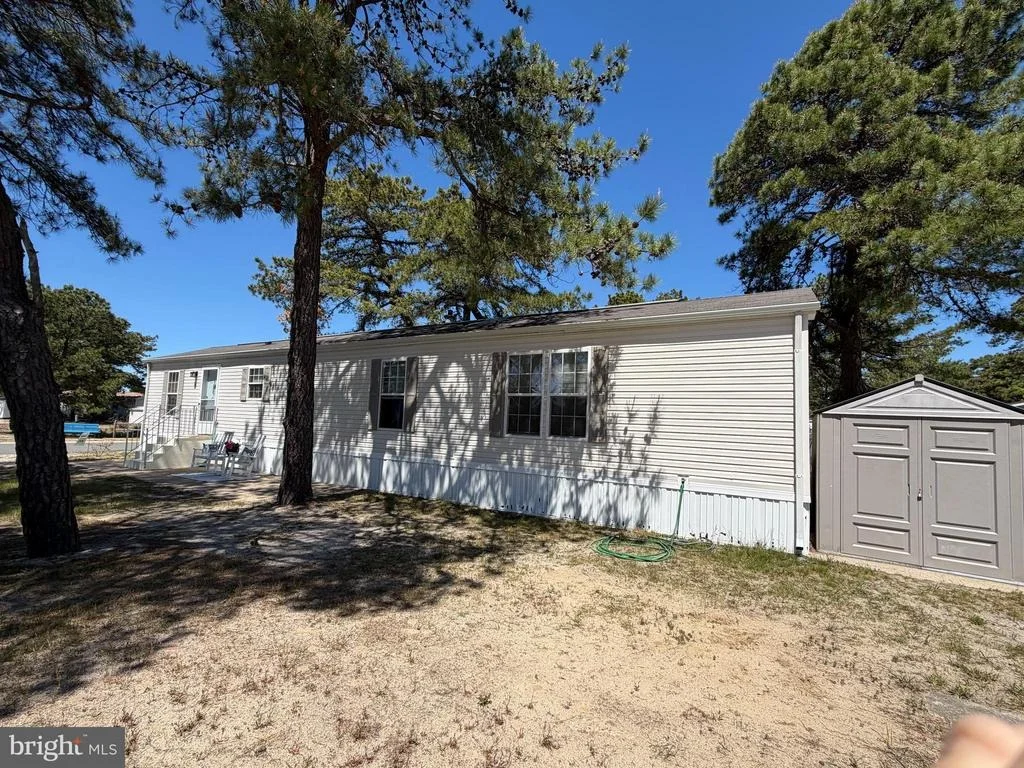 Photo of 21 BLUEBIRD LN