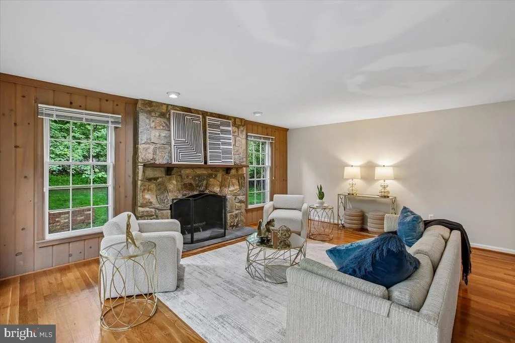 Photo of 9208 FALL RIVER LANE