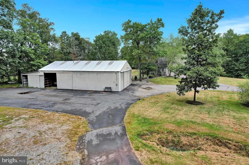 Photo of 526 COUNTY ROAD 579