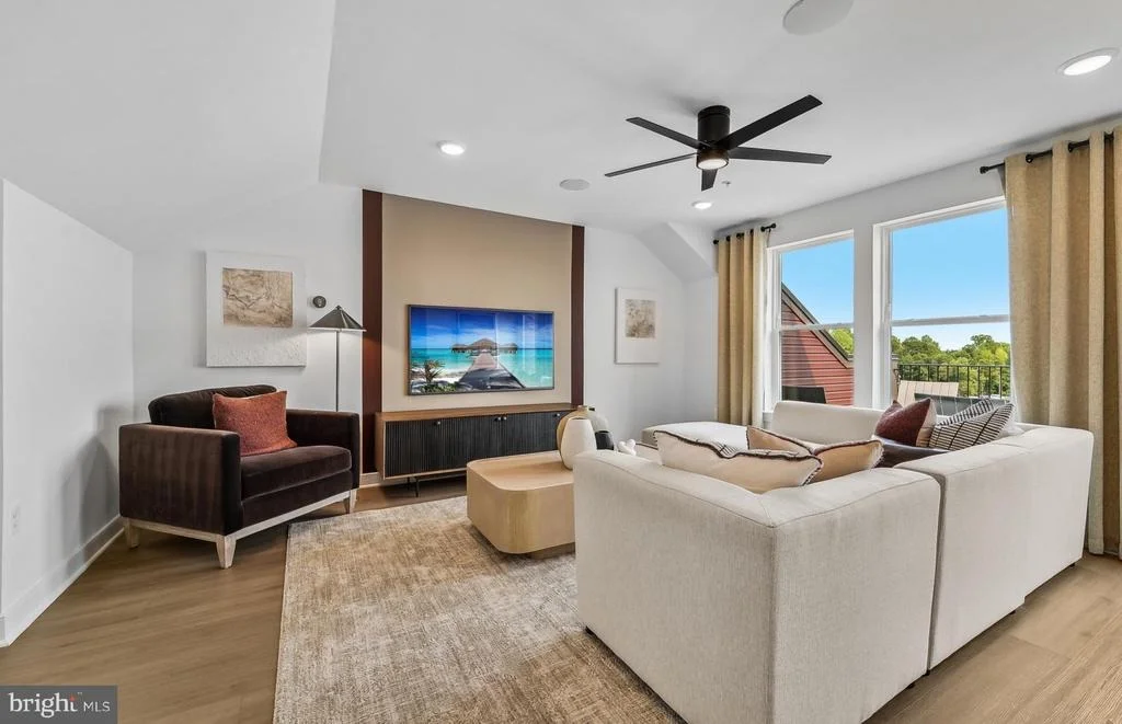 Photo of 706 SHELLBARK LANE