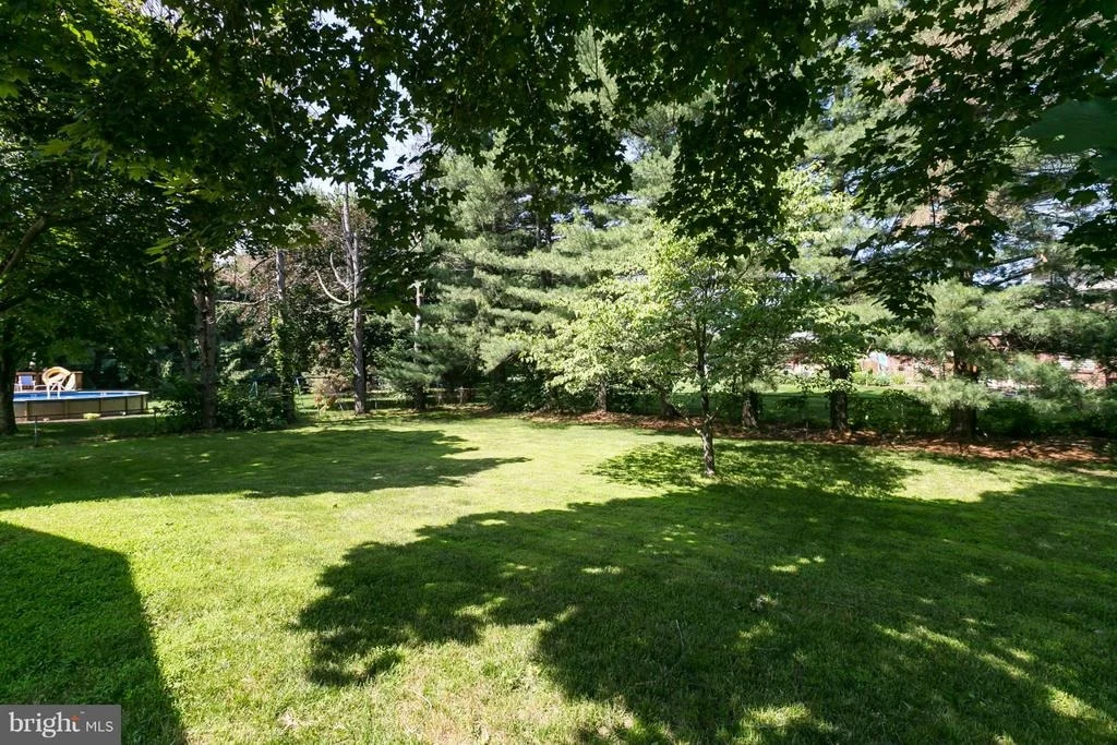 Photo of 18516 ROLLING ACRES WAY