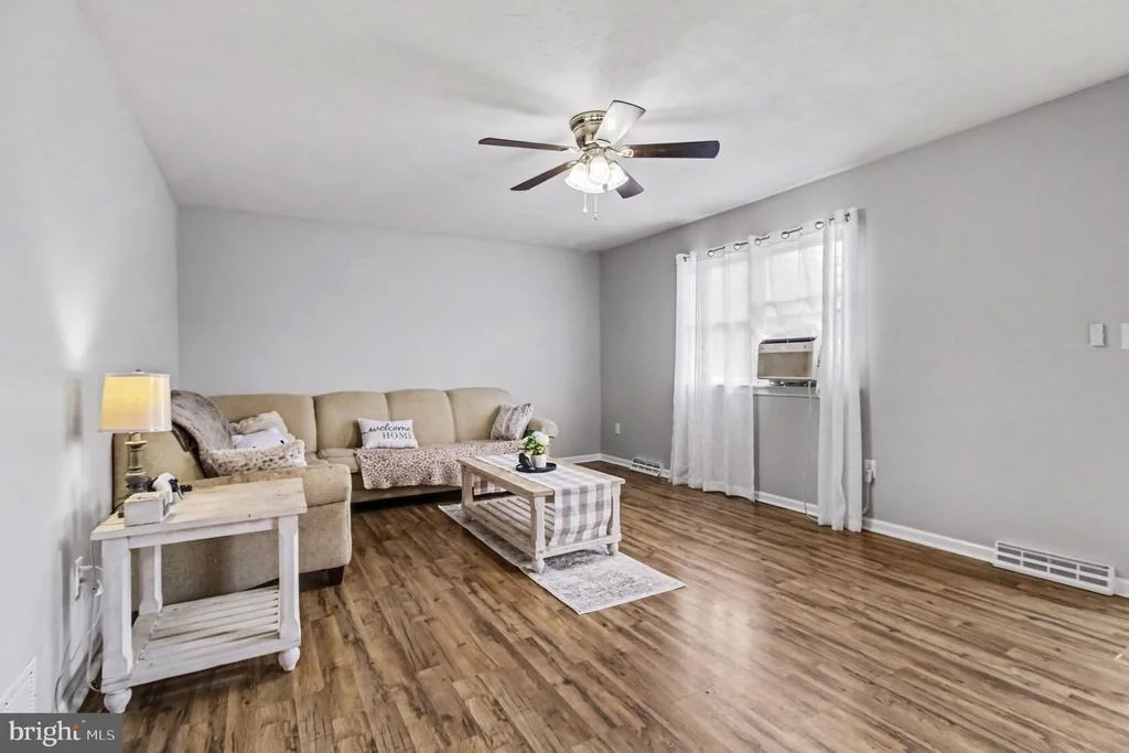Photo of 81 LION DR.